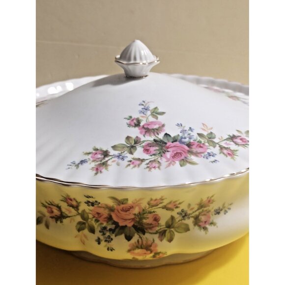 Vintage Royal Albert "Moss Rose" Handled & Lidded Soup/Vegetable 12" Tureen - Picture 13 of 14